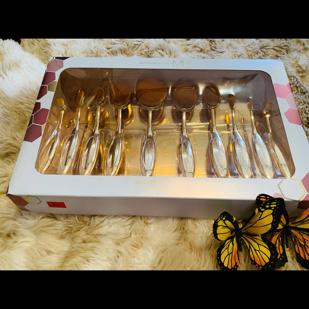 Neiman Marcus Brush to Perfection 10-Piece Set